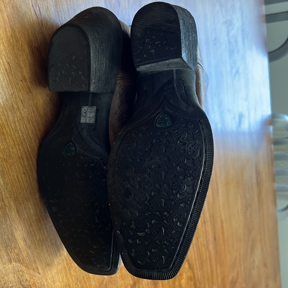 Ariat western boot style 10016432 size US8C - Picture 3 of 8